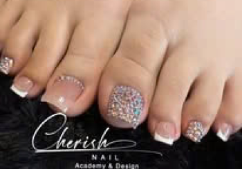 Khách Hàng Da Nhạy Cảm, Dễ Ngứa Và Lưu Ý Khi Làm Nail Để Bảo Vệ Làn Da